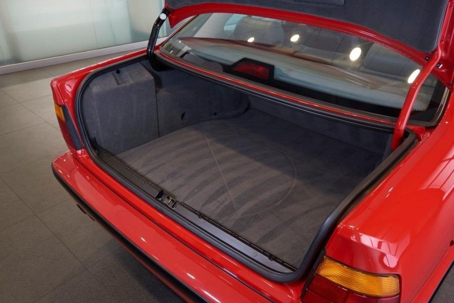 Багажник BMW M5 Sedan (E34) 1991 года  (фото 11 из 21)
